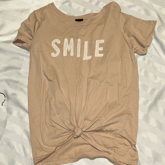 NWOT Lulus DAY tan knotted tee - Picture 4 of 7